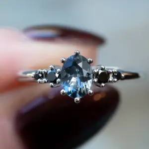 harbor setting with grey spinel and black diamonds