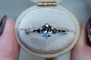 harbor setting with grey spinel and black diamonds