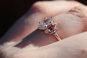 enchanted forest 1ct oval lab diamond