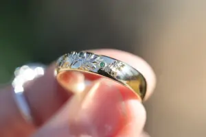 oak leaf unisex wedding band 5mm wide