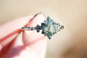 briar halo moon with 7x5mm oval moss agate