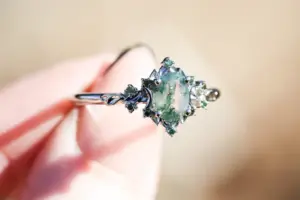 briar halo moon with 7x5mm oval moss agate