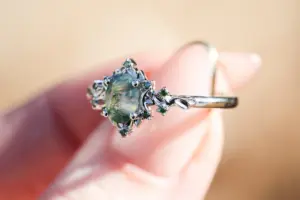 briar halo moon with 7x5mm oval moss agate